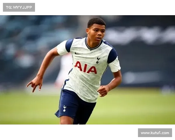 热刺宣布20岁前锋兰克希尔租借至英冠牛津联队 为期一年